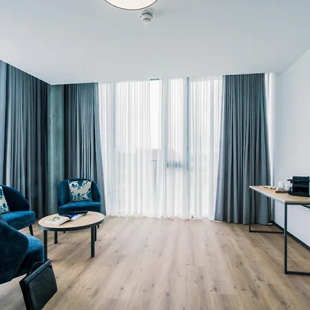 Hotell Yparc Hotel, Forum 4*