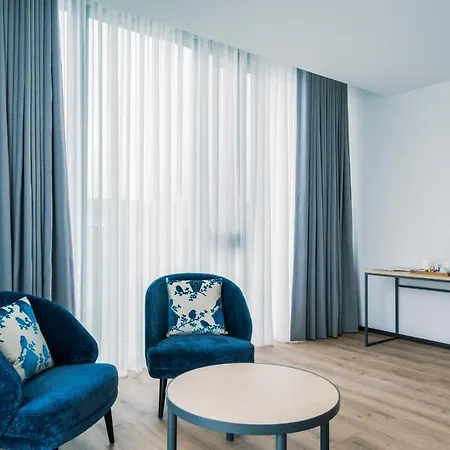 Yparc 호텔 이베르동레방