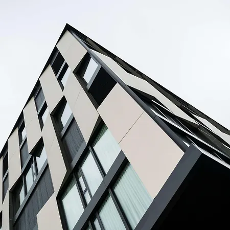 Yparc 4*